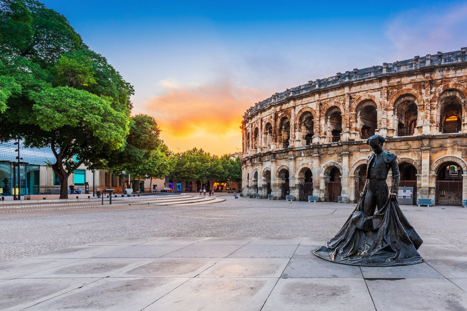 Nîmes, Arles & Montpellier - cadeaux de naissance